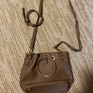 Small brown synch cross body bag.